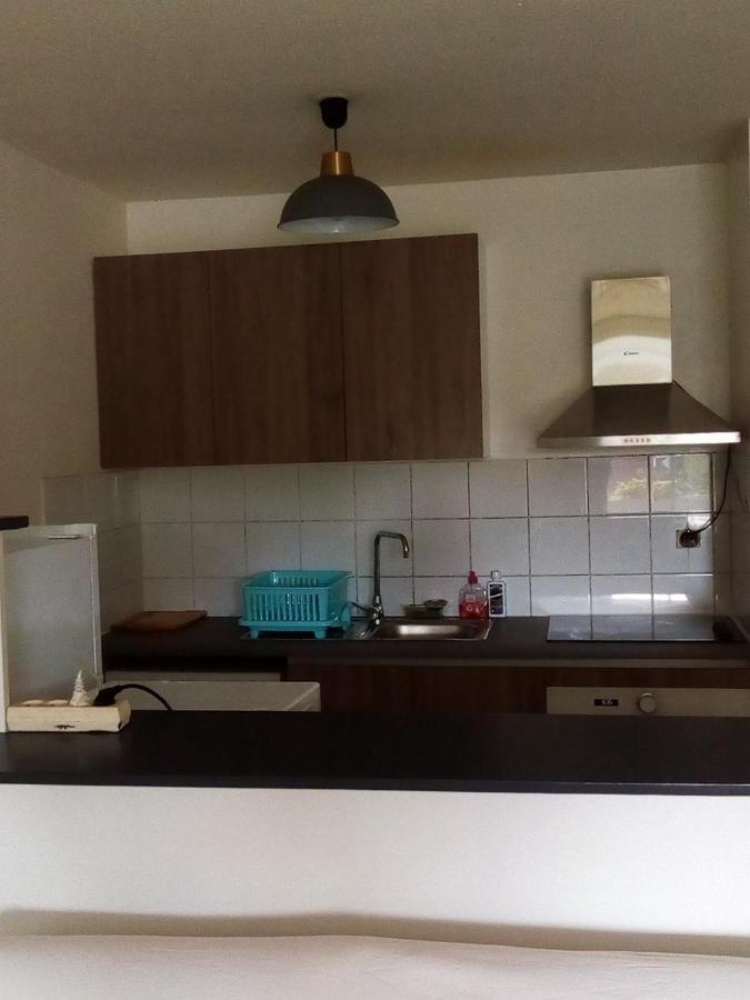 Appartement Au Meublé des Roches à Saint-Gilles Les Bains Extérieur photo